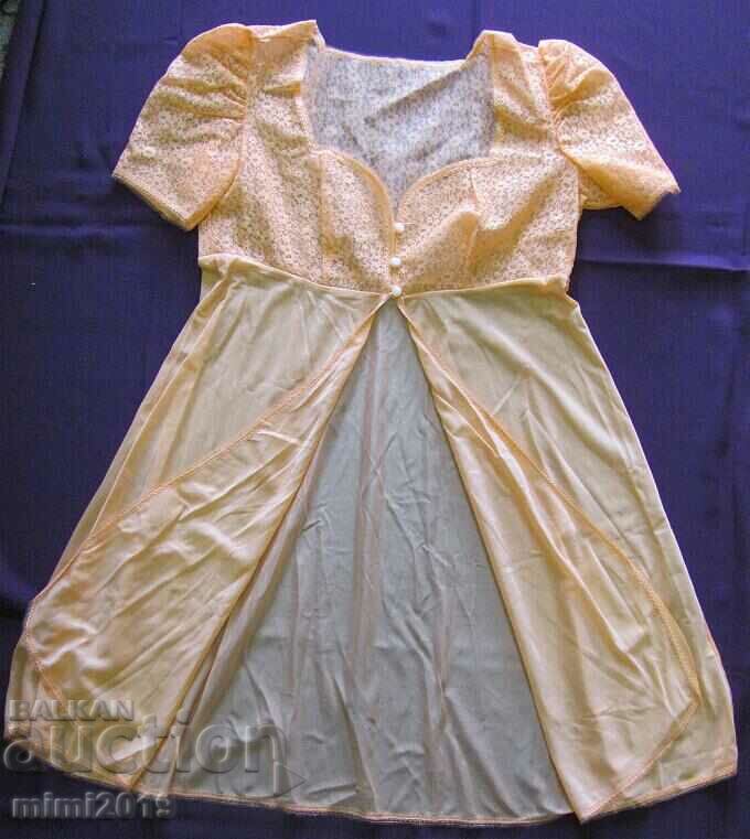 Delivery of 60's Luxury Ladies Nightgown Two Piece Set Delivery of 60's Luxury Ladies Nightgown Two Piece Set