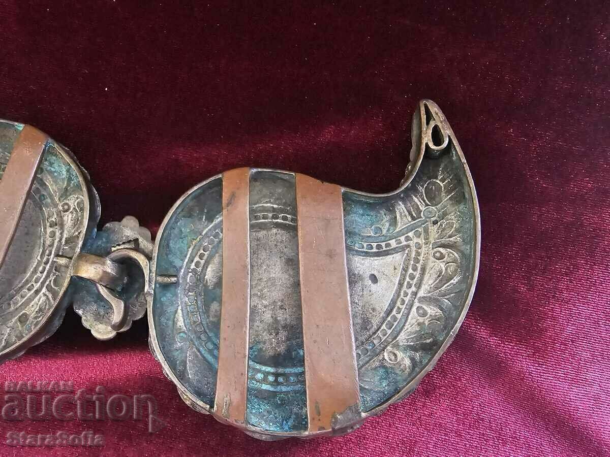 Auction RENAISSANCE SILVER PAFTS 19th century. Auction RENAISSANCE SILVER PAFTS 19th century.