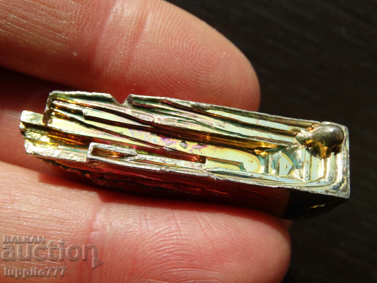 Delivery of 27 grams titanium bismuth multicolored Delivery of 27 grams titanium bismuth multicolored