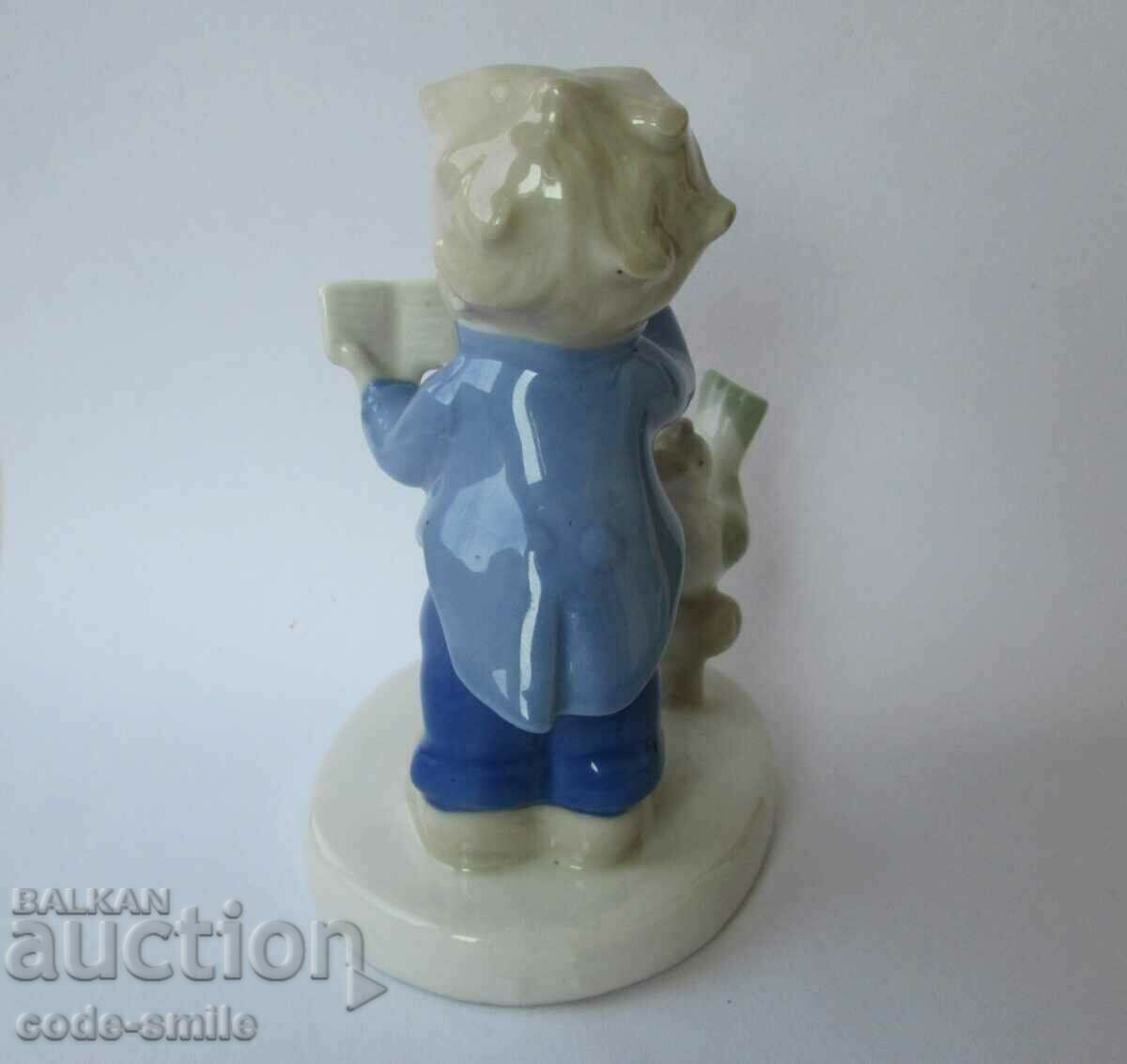 Licitație Veche figurina statueta din portelan "Boy Conductor" portelan Licitație Veche figurina statueta din portelan "Boy Conductor" portelan