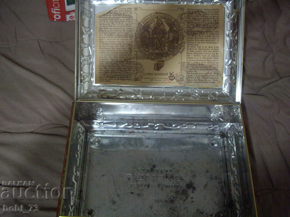 Delivery of Old big metal box. Delivery of Old big metal box.