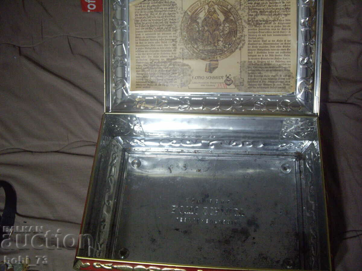 Old big metal box. - 5 Old big metal box. - 5