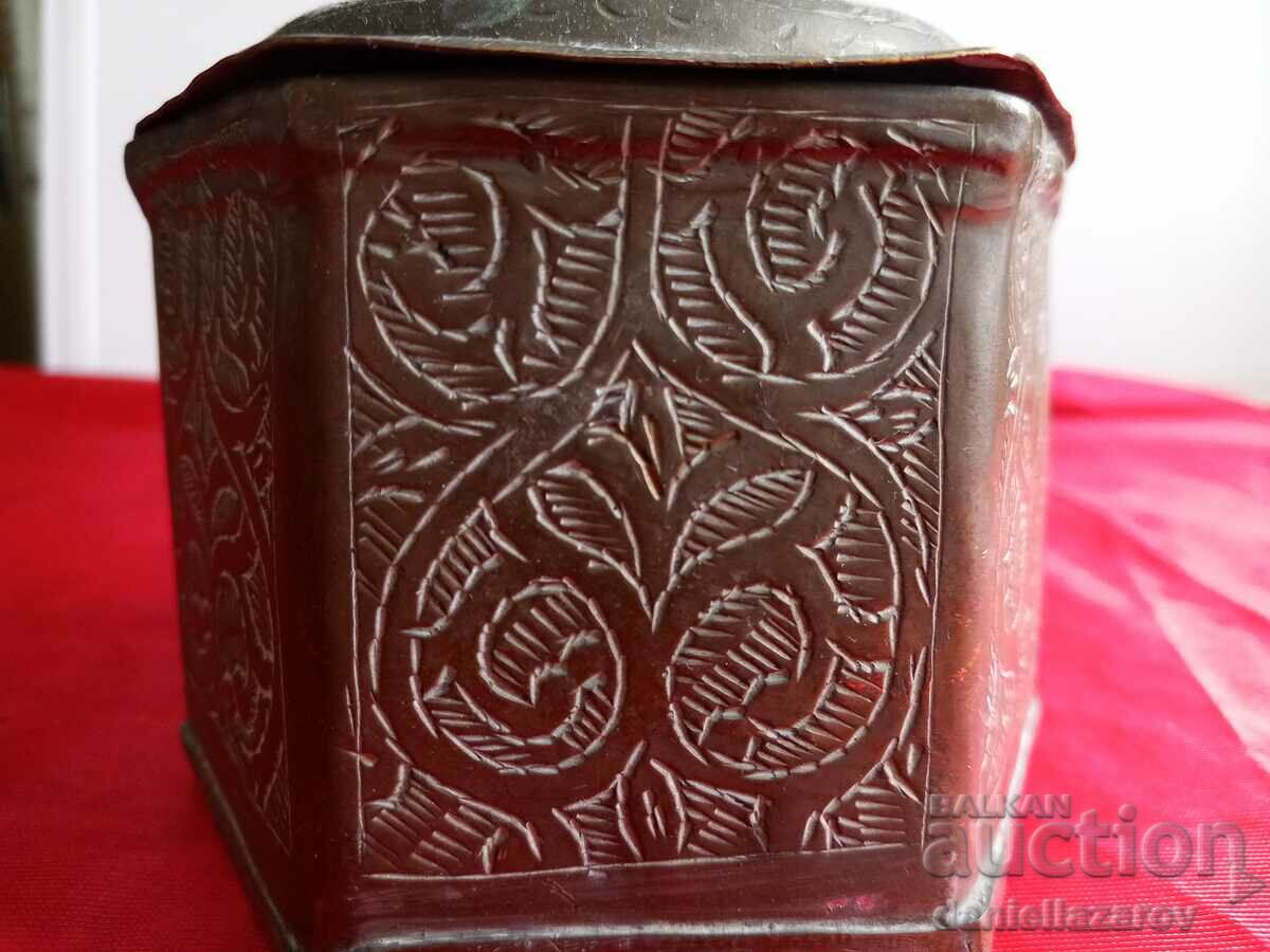 Antique OTTOMAN Bronze Box 19th Century. with price 95.00 BGN | € 48.57 Antique OTTOMAN Bronze Box 19th Century. with price 95.00 BGN | € 48.57