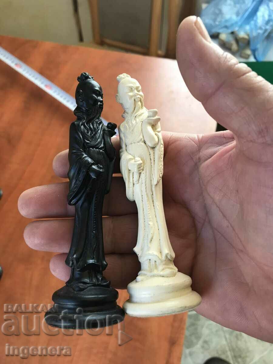 Licitație FIGURĂ FIGURI ORNAMENTE DE ALABASTRU 15 ALB ȘI 15 NEGRU