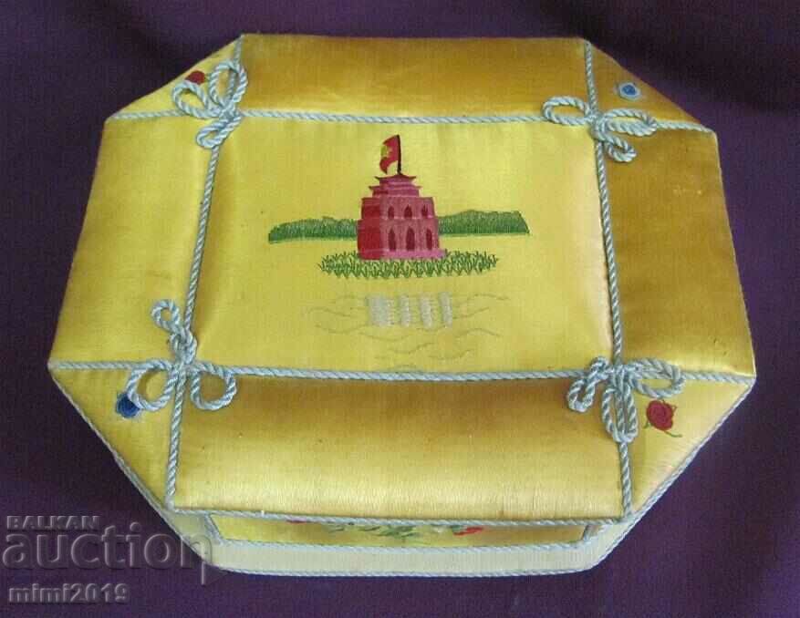 Old Jewelry Box Vietnam with price 70.00 BGN | € 35.79 Old Jewelry Box Vietnam with price 70.00 BGN | € 35.79