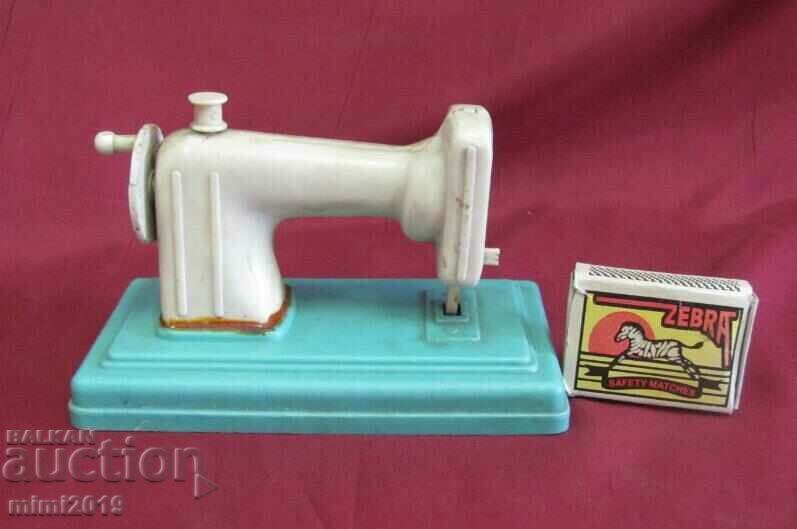 60's Children's Toy - Sewing Machine - 6