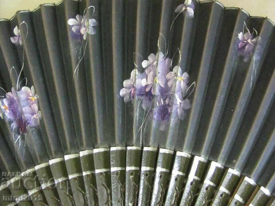 40's Wooden Fan with price 40.00 BGN | € 20.45