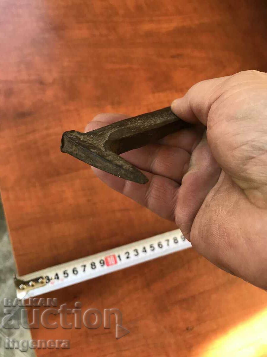 LEATHER'S TOOL PRIMITIVE FOR HORSE AMMUNITION HOLE with price 7.00 BGN | € 3.58