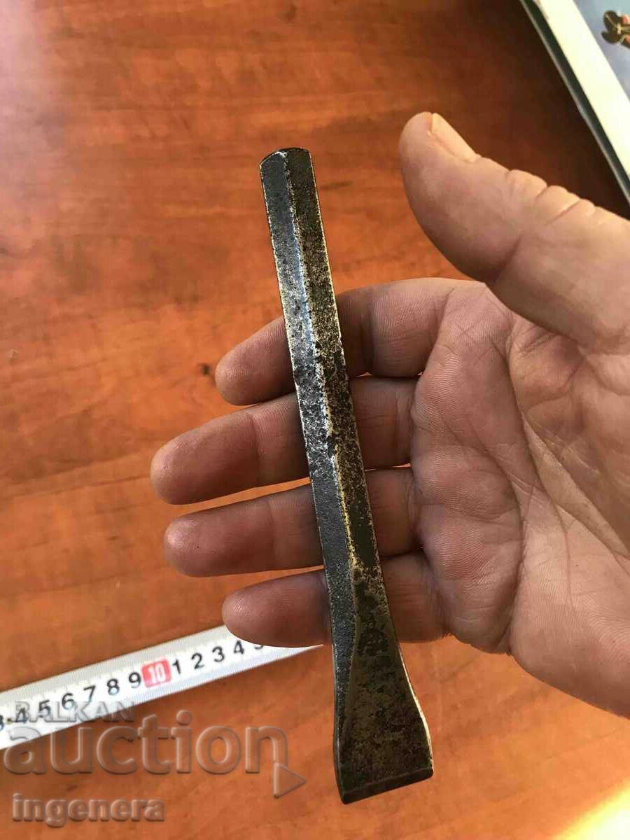 CUTTER OLD FORGED TOOL with price 6.00 BGN | € 3.07