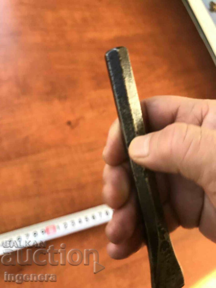 CUTTER OLD FORGED TOOL - 5