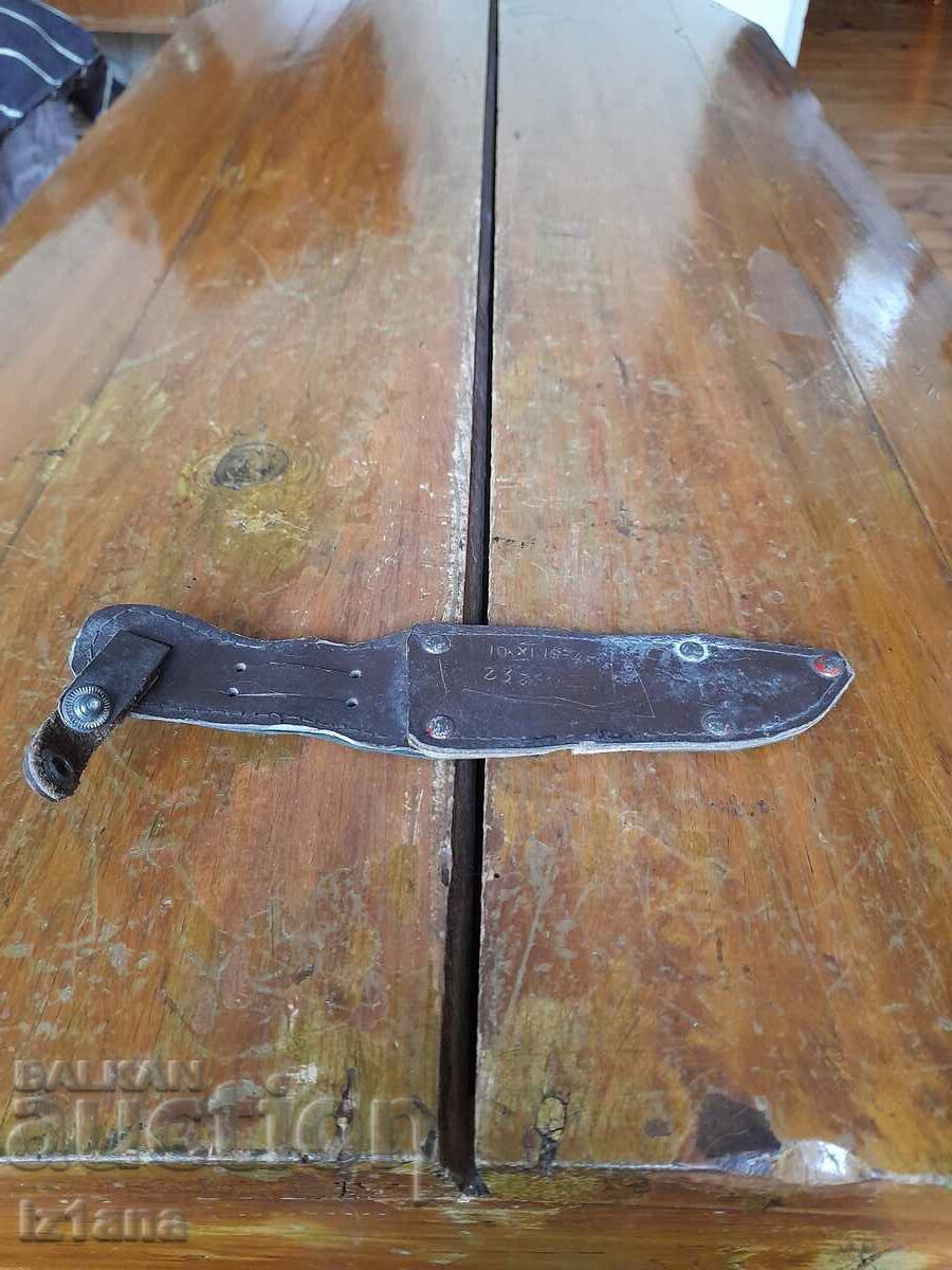 Παλιά δερμάτινη θήκη μαχαιριού