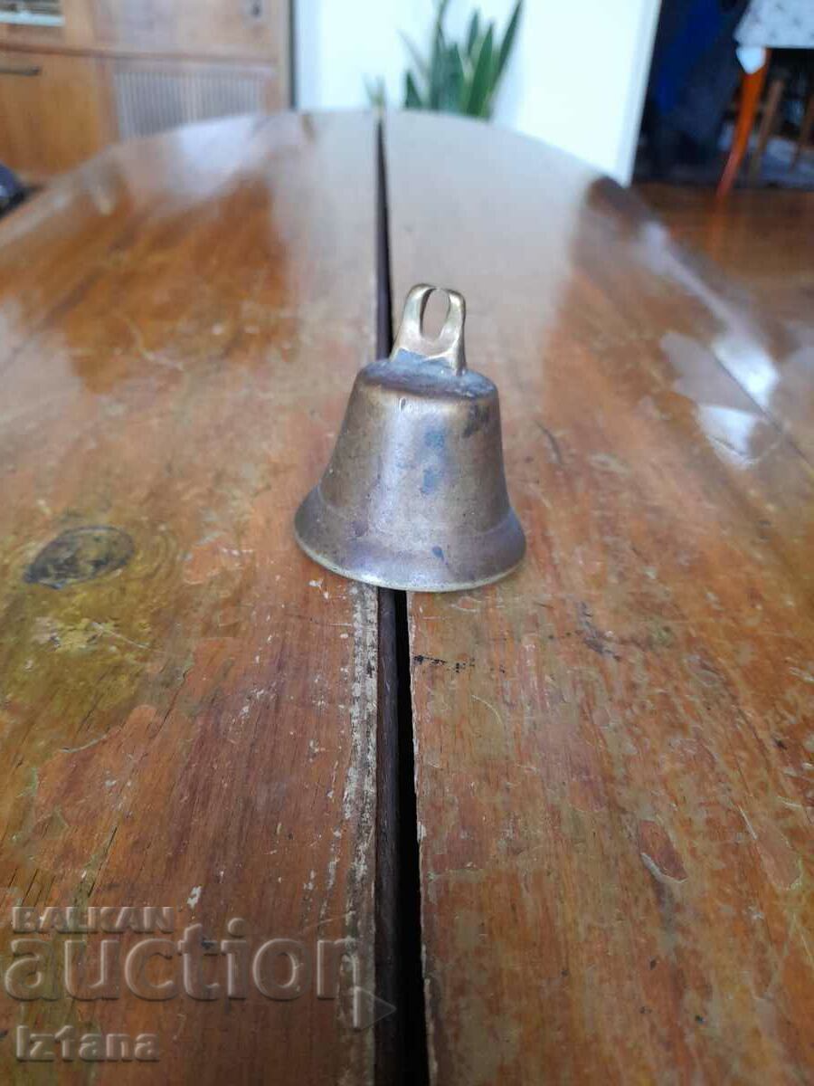 Clopot vechi, aplaudă, chan