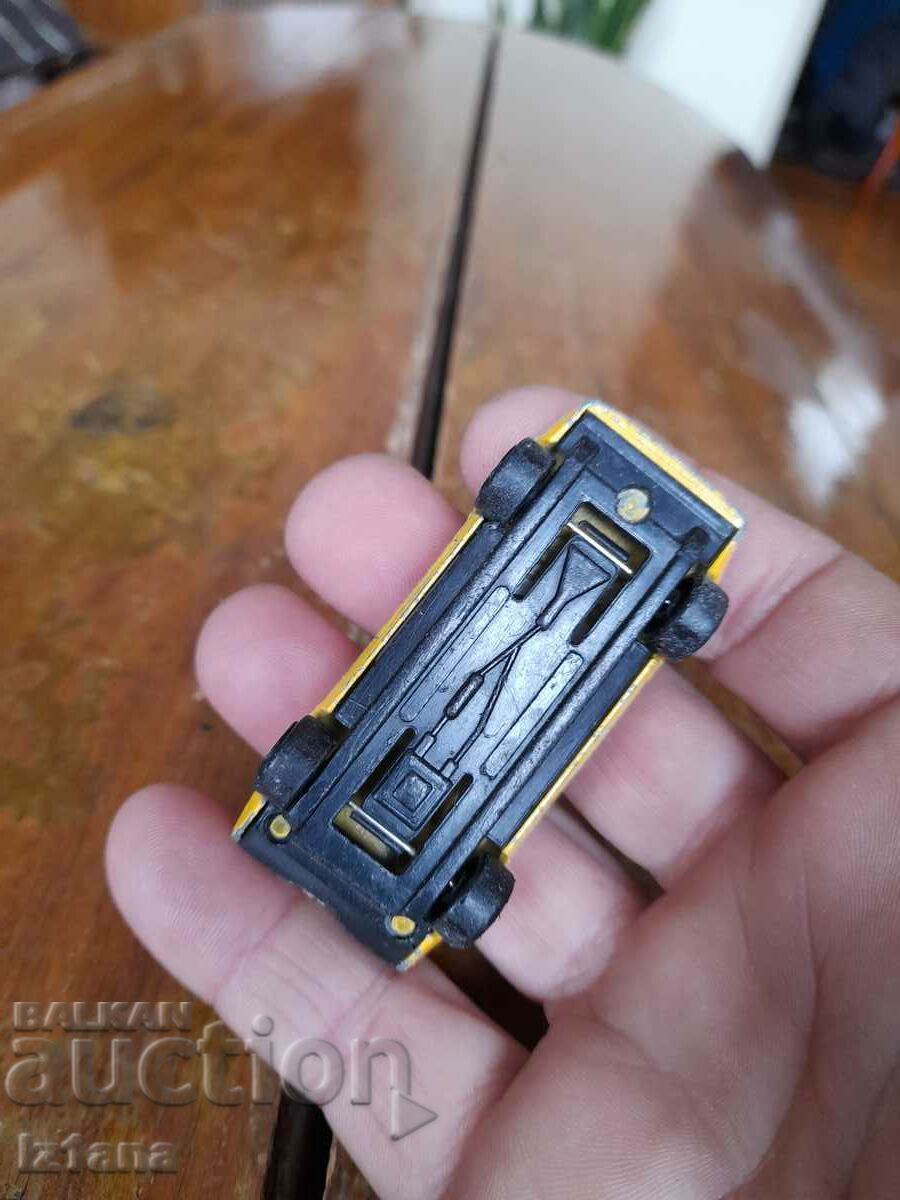 Mașină veche, cărucior - 6