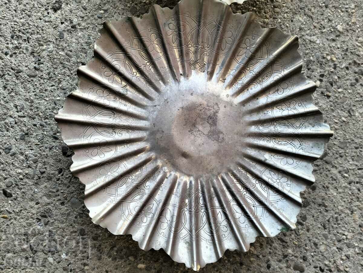 Fructe rusești din alamă cu preț 29.99 BGN | € 15.33 Fructe rusești din alamă cu preț 29.99 BGN | € 15.33