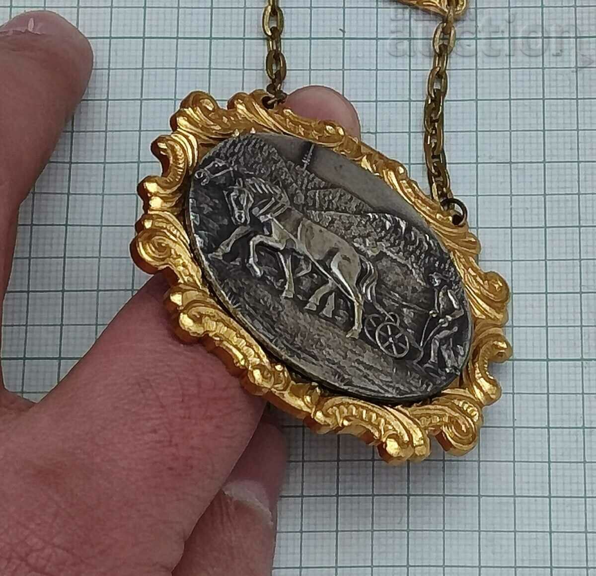 Auction  ESSINGEN GERMANY EASTER 1972 BADGE MEDAL