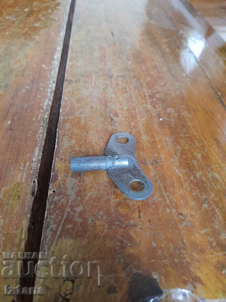 Old winding key