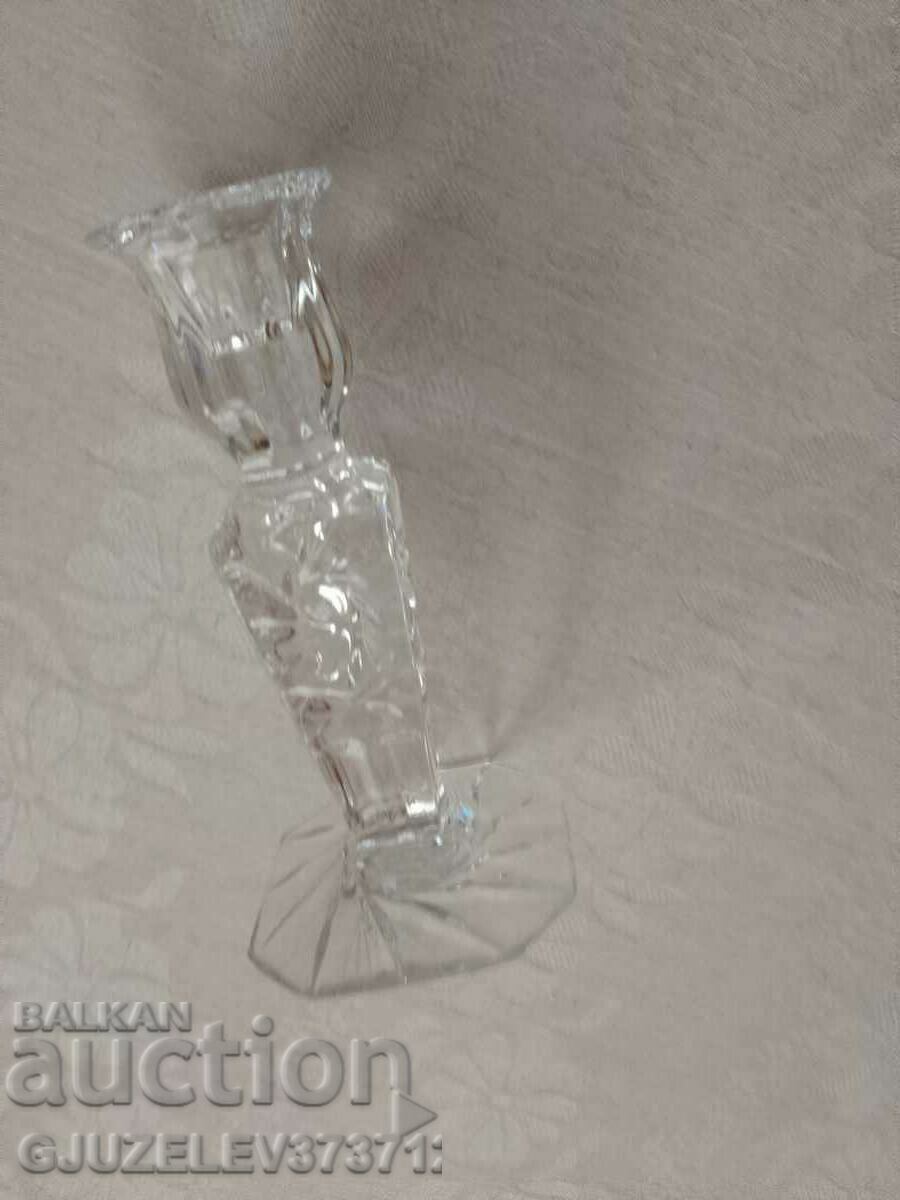 Delivery of crystal candlestick Delivery of crystal candlestick