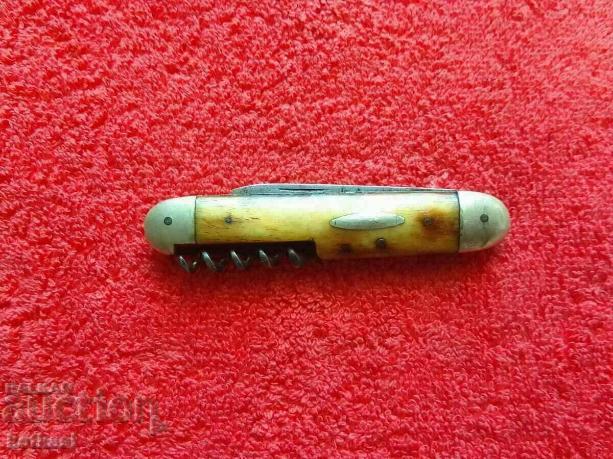 Delivery of Old pocket knife made of bone Delivery of Old pocket knife made of bone