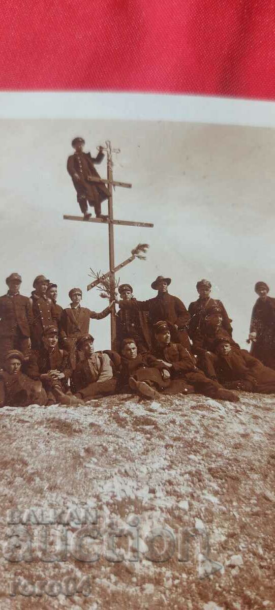 Delivery of CROSS - PEAK - PEOPLE Delivery of CROSS - PEAK - PEOPLE