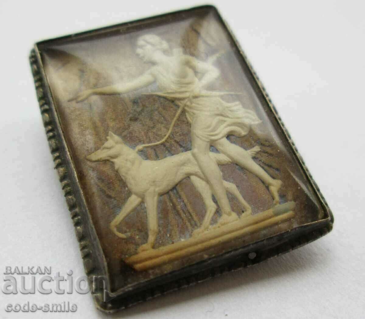 Old ladies silver brooch engraving goddess of the hunt Diana - 6 Old ladies silver brooch engraving goddess of the hunt Diana - 6