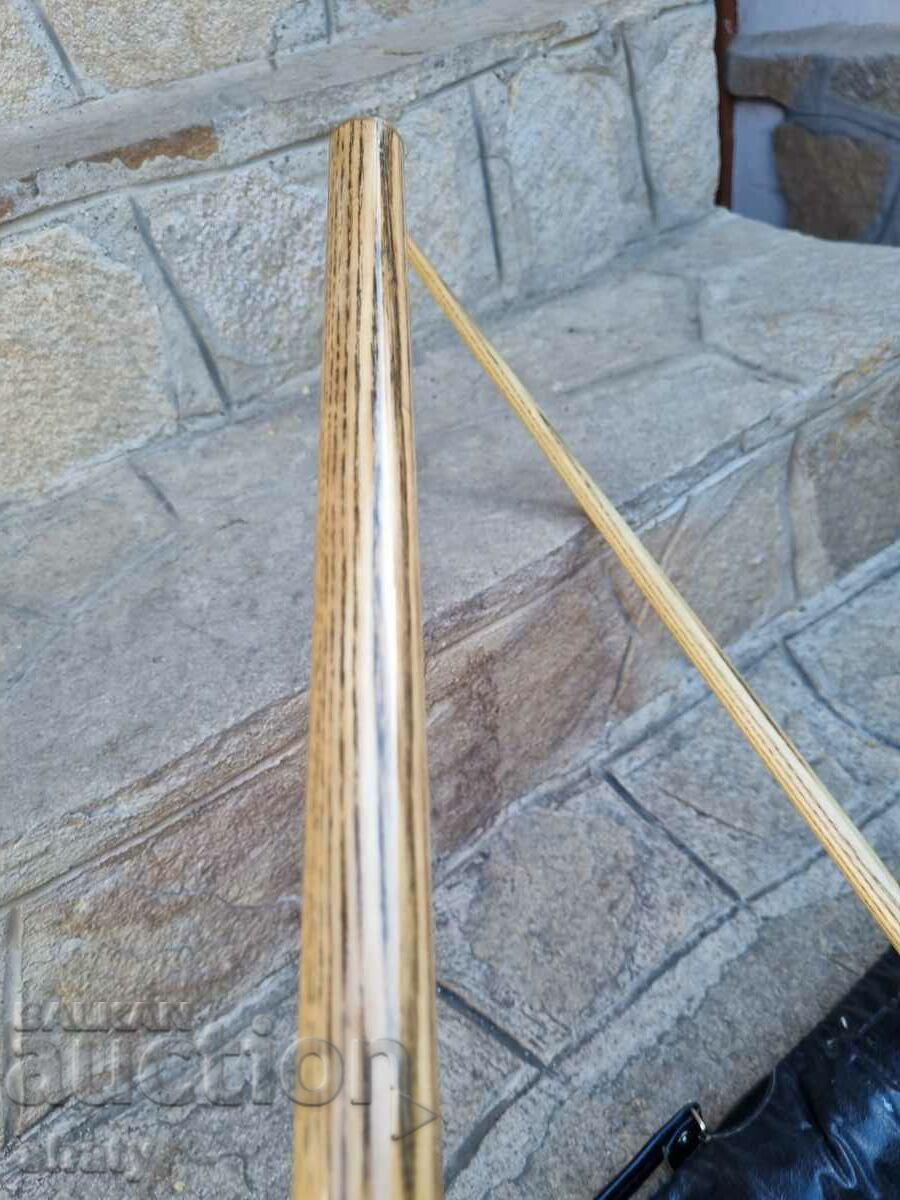 Delivery of Professional pool cue. Snooker Delivery of Professional pool cue. Snooker