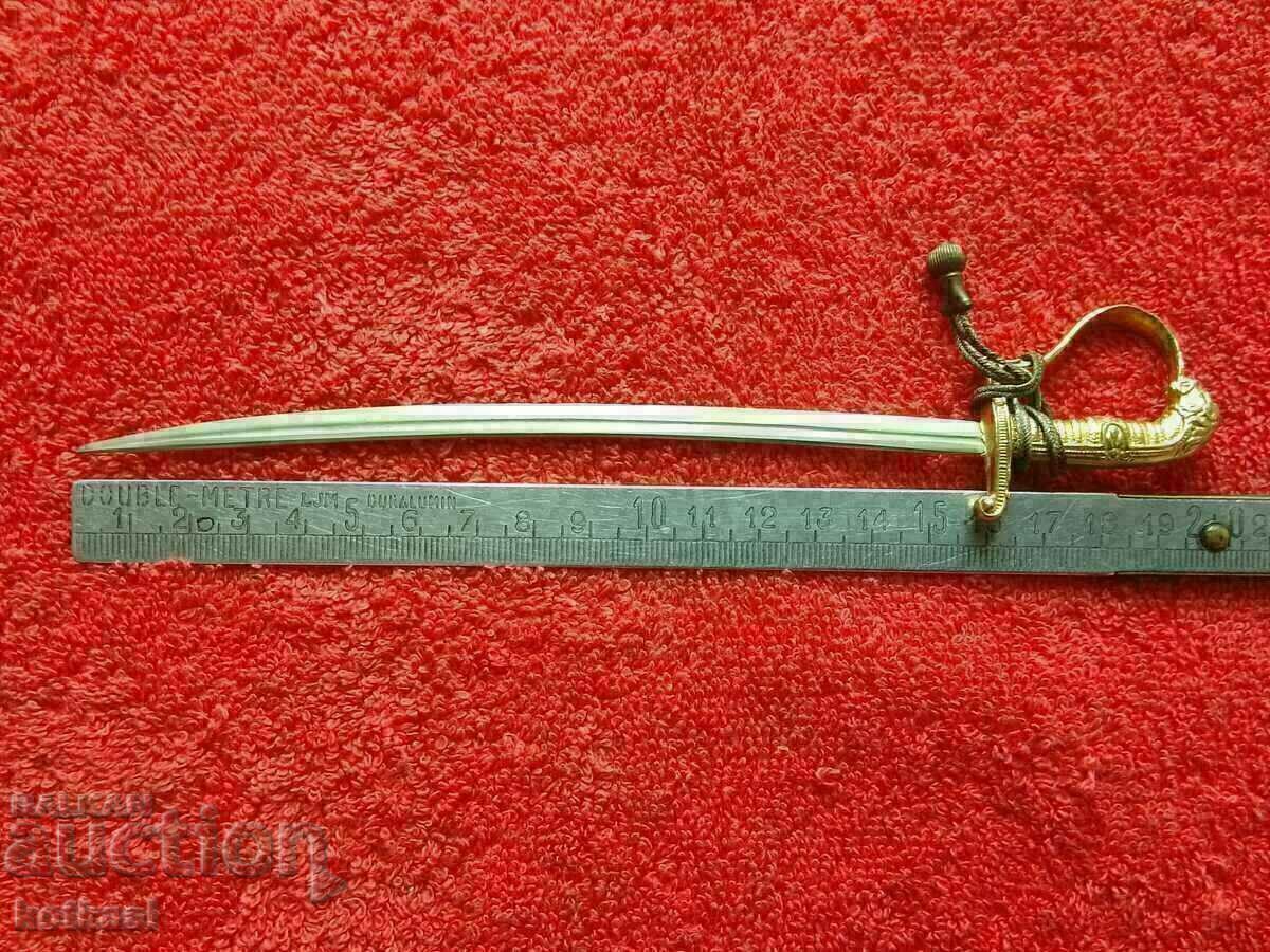 Delivery of Old knife for opening letters and envelopes Small Saber massive Delivery of Old knife for opening letters and envelopes Small Saber massive