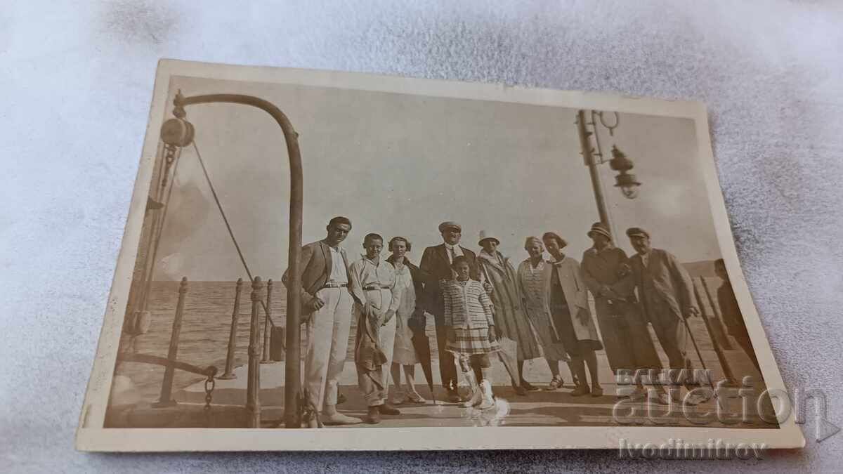 Photo Varna Men women boy and girl on the pier 1925
