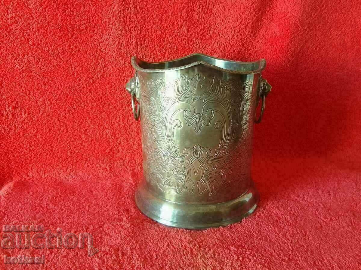 Auction Old England SHEFFIELD Lion Heads Silver Plated Champagner Auction Old England SHEFFIELD Lion Heads Silver Plated Champagner