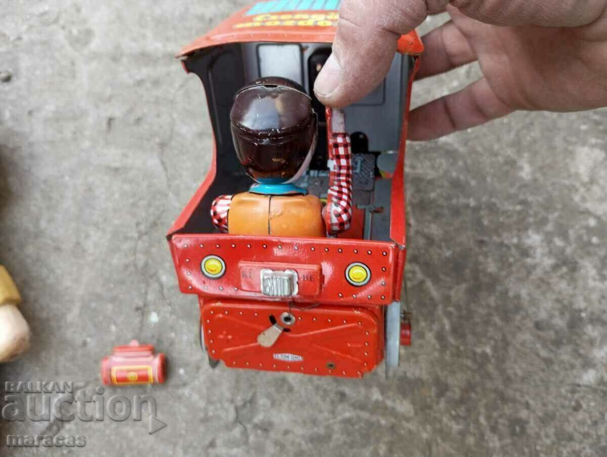 Old children's toys with price 17.00 BGN | € 8.69 Old children's toys with price 17.00 BGN | € 8.69