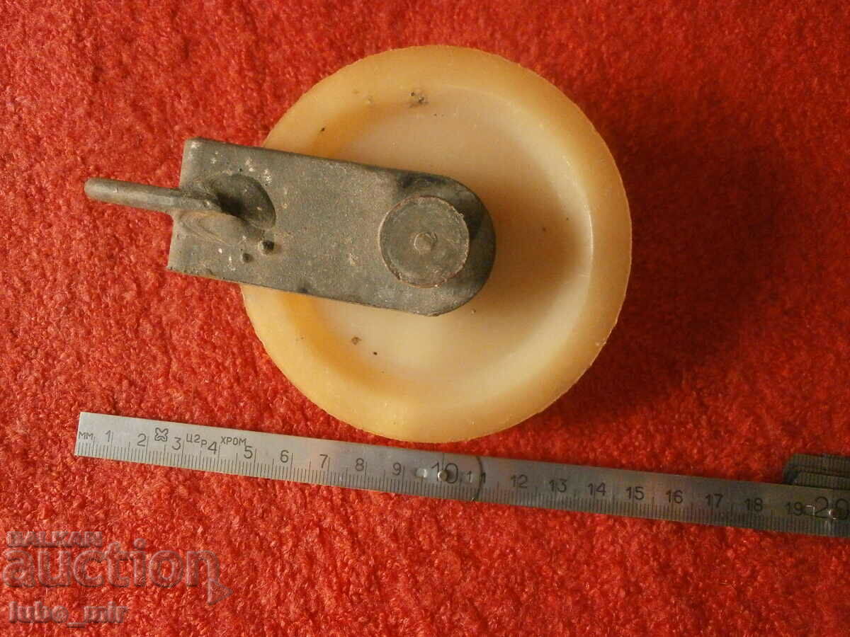 Auction  OLD CONSTRUCTION REEL