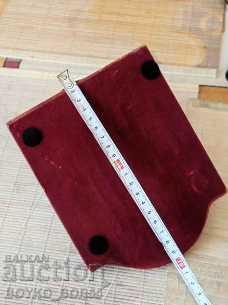 Auction Old Stand Pen Notes with Earth Yalbo Auction Old Stand Pen Notes with Earth Yalbo