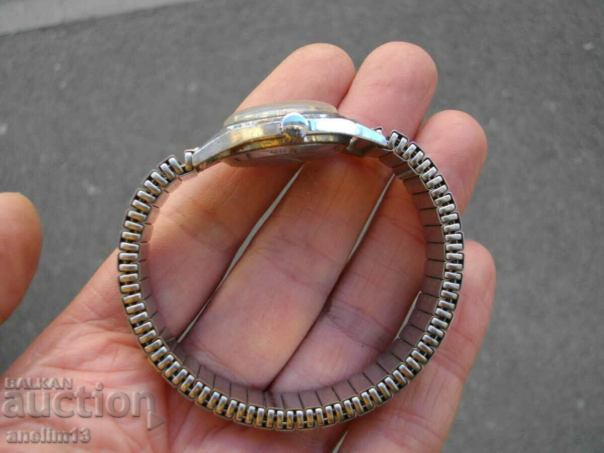 Доставка на КОЛЕКЦИОНЕРСКИ ЧАСОВНИК DERMONT SUISSE Доставка на КОЛЕКЦИОНЕРСКИ ЧАСОВНИК DERMONT SUISSE