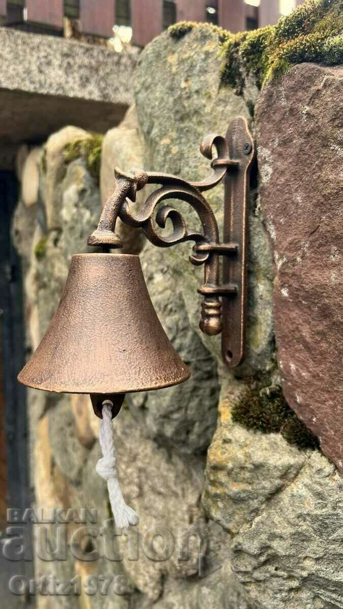Delivery of Cast Iron Bell "Jewellery" - Beautiful loud ringing!
