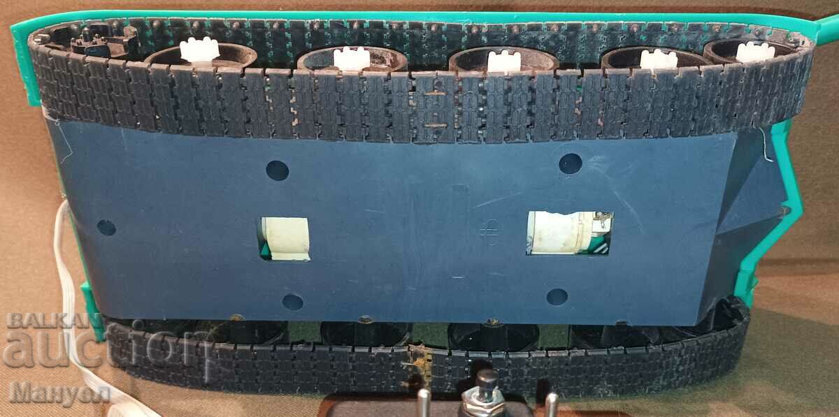 Old Soviet mechanized toy - tank. - 6