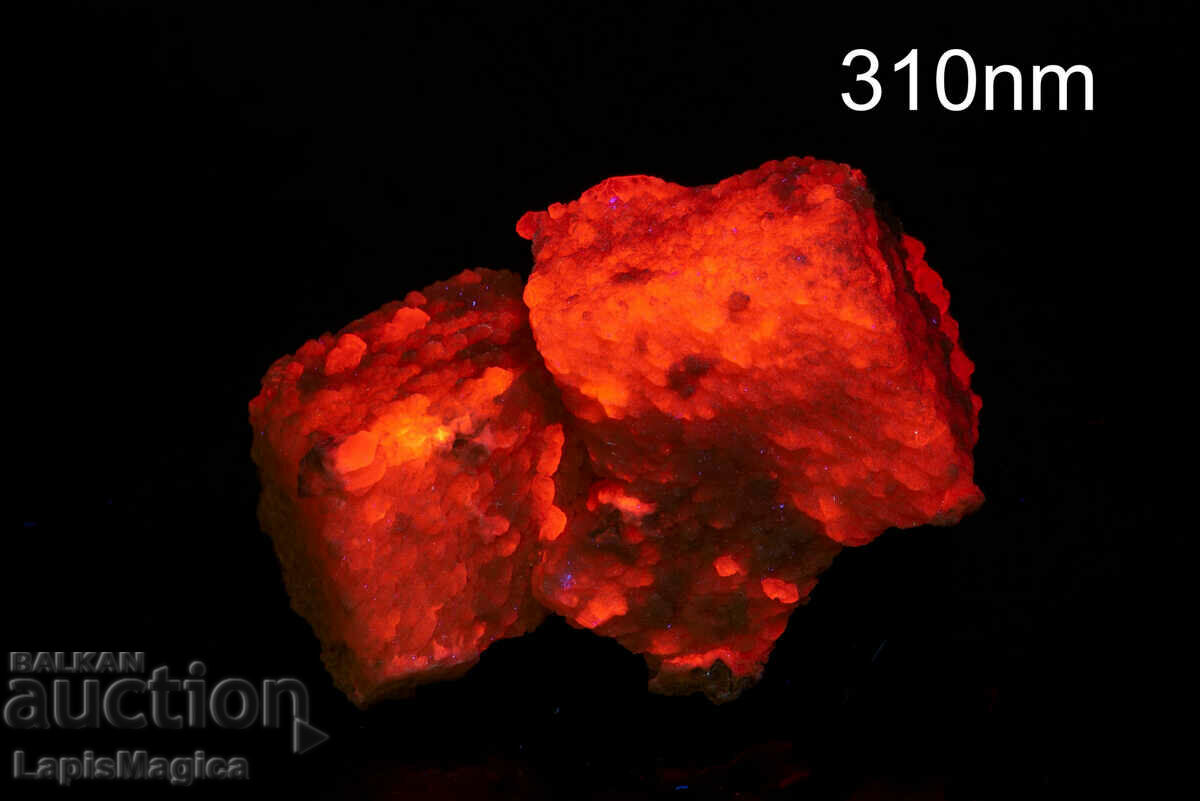 Cubic calcite 82.2g from Bulgaria with price 11.00 BGN | € 5.62 Cubic calcite 82.2g from Bulgaria with price 11.00 BGN | € 5.62