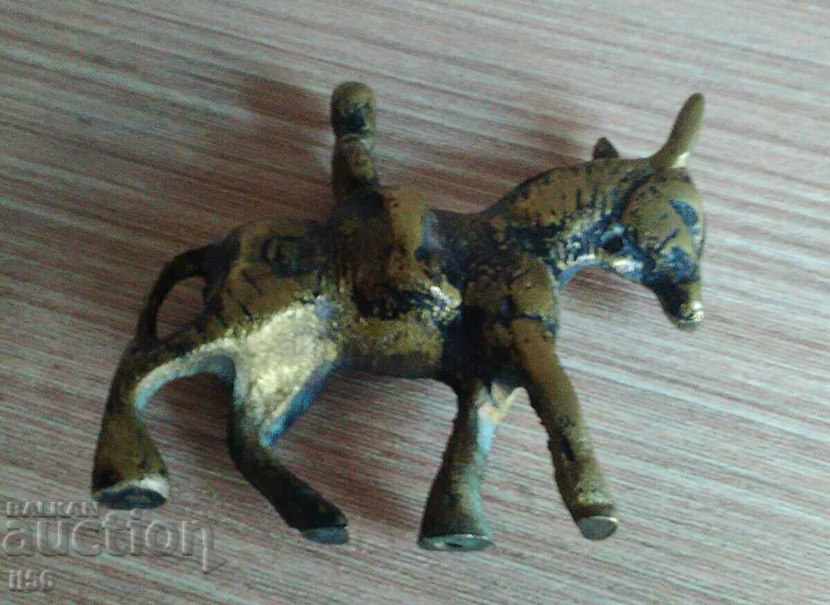 Delivery of Old figure/sculpture/sculpture - donkey rider Delivery of Old figure/sculpture/sculpture - donkey rider
