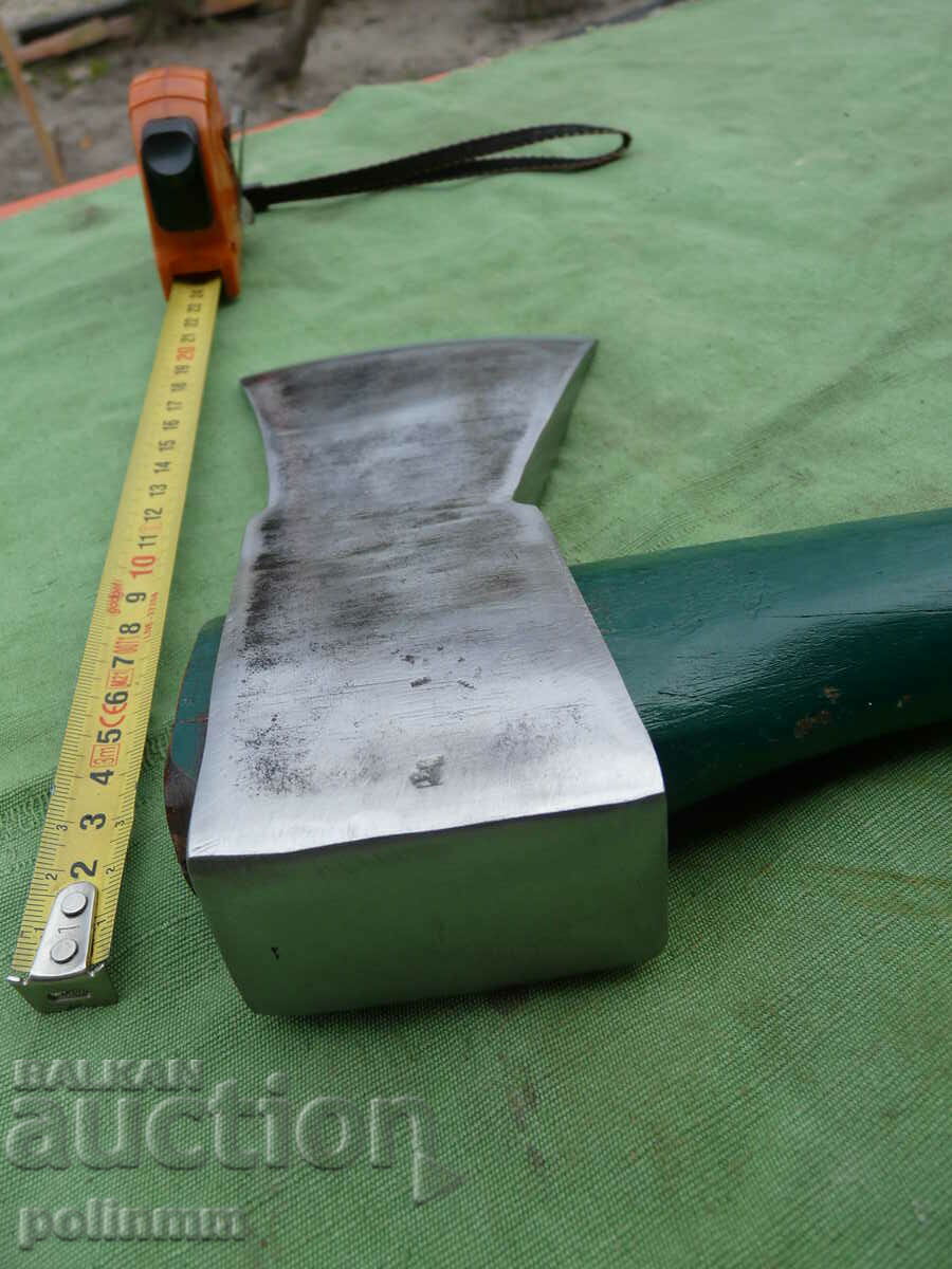 Delivery of Old German Oshenkopf ax - 467 Delivery of Old German Oshenkopf ax - 467