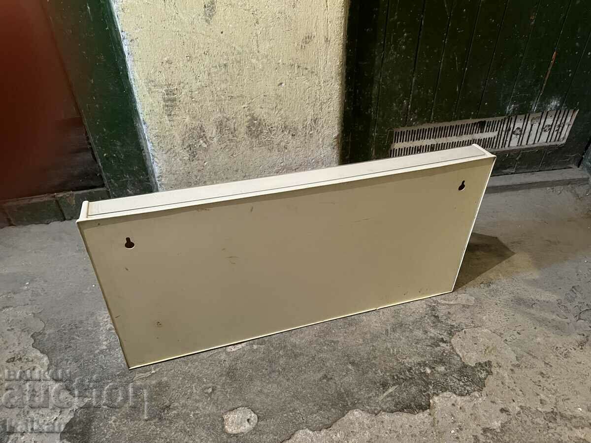 Livrarea Display pentru tigari Lucky Strike 75x40x15 cm