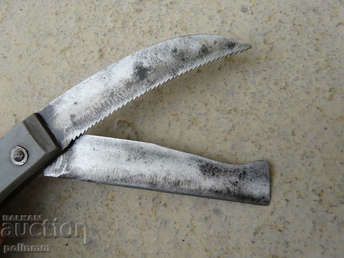 Bulgarian orchard knife - 145 with price 30.00 BGN | € 15.34 Bulgarian orchard knife - 145 with price 30.00 BGN | € 15.34