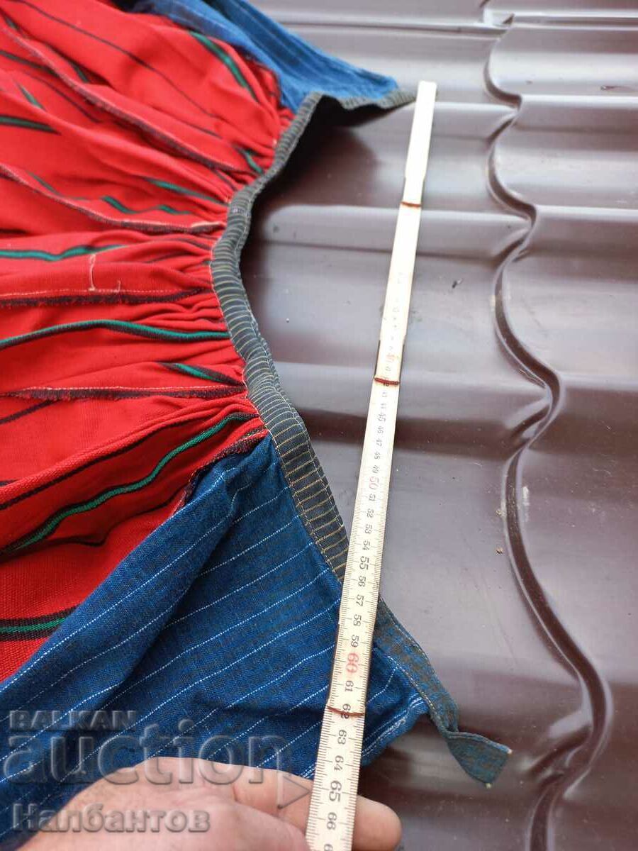 Delivery of OLD WOMEN'S SKIRT DRESS WORN Delivery of OLD WOMEN'S SKIRT DRESS WORN