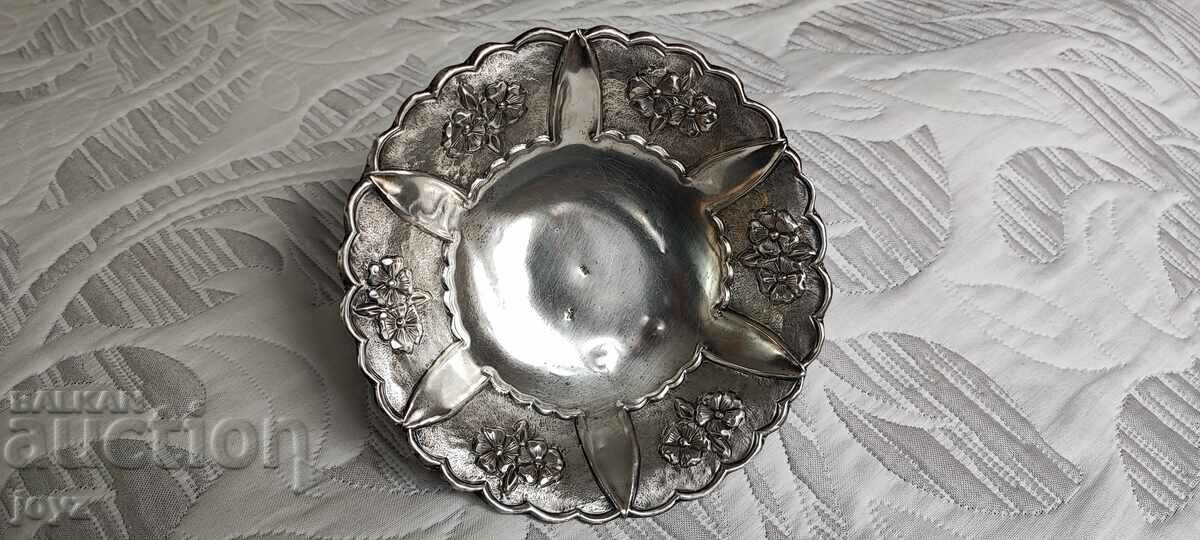 Silver fruit bowl with decoration 133 grams/ sample 925