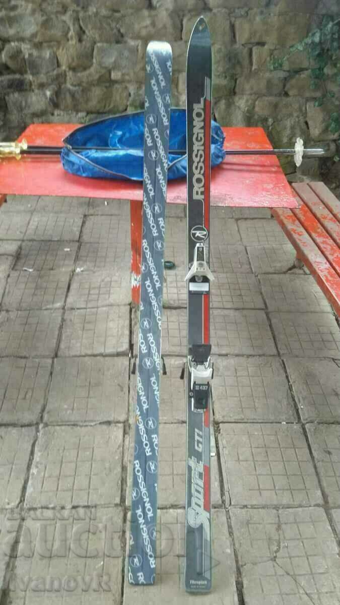 Delivery of Old FRENCH ROSSIGNOL skis
