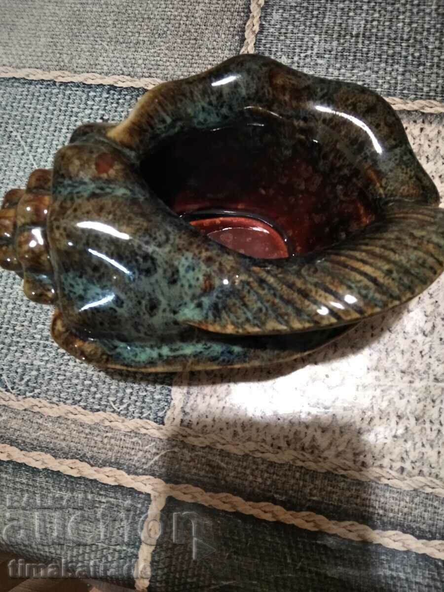 Auction Beautiful signed art ceramic vessel Auction Beautiful signed art ceramic vessel