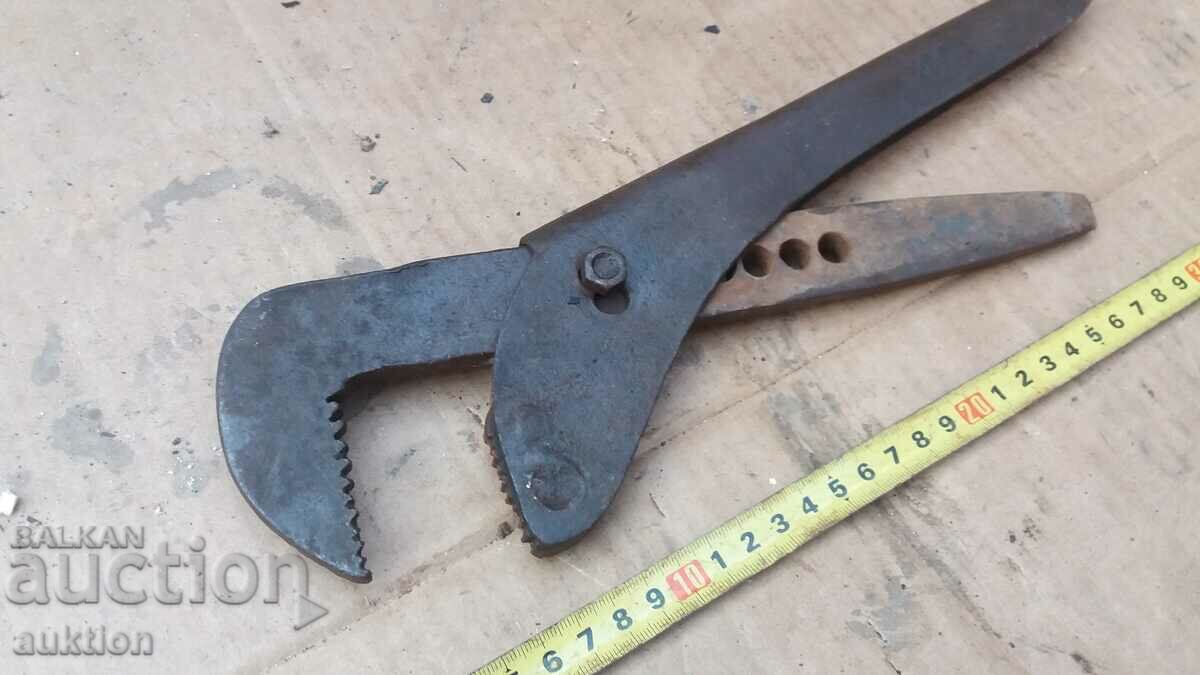 OLD MILITARY WRENCH, VARIOUS FRAMES - 5 OLD MILITARY WRENCH, VARIOUS FRAMES - 5