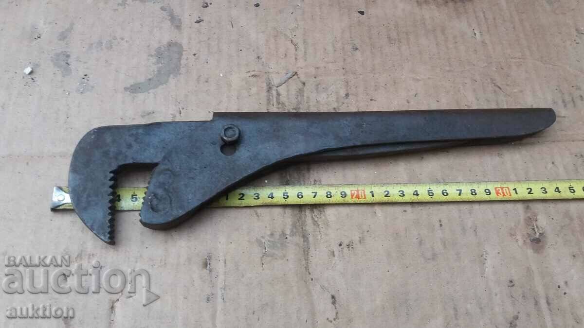 OLD MILITARY WRENCH, VARIOUS FRAMES - 7 OLD MILITARY WRENCH, VARIOUS FRAMES - 7