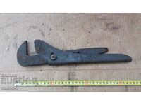 OLD MILITARY WRENCH, VARIOUS FRAMES