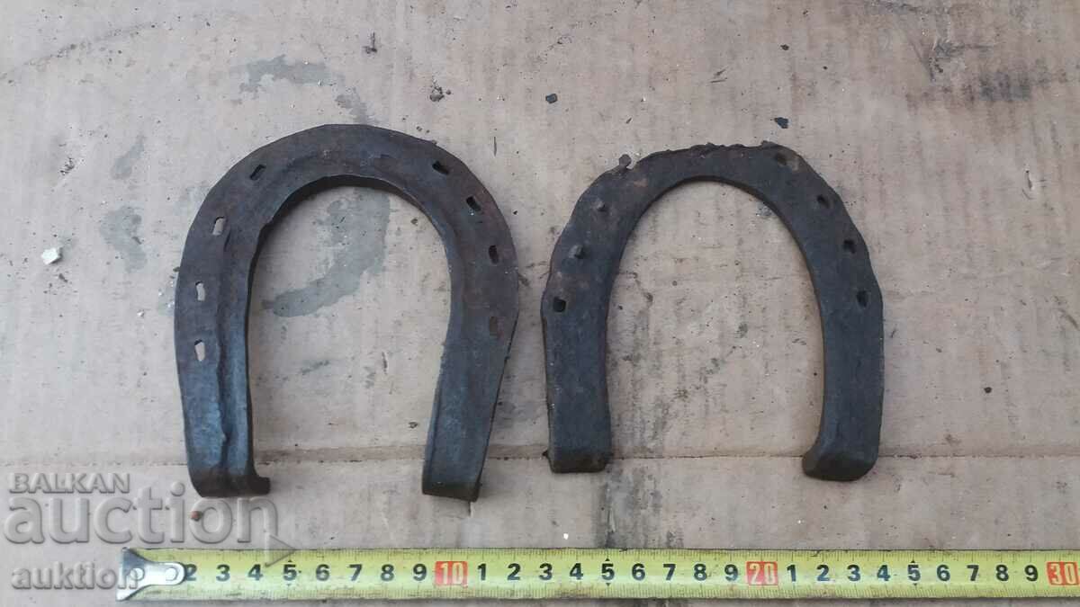 LOT OF TWO WROUGHT HORSESHOES - 6 LOT OF TWO WROUGHT HORSESHOES - 6