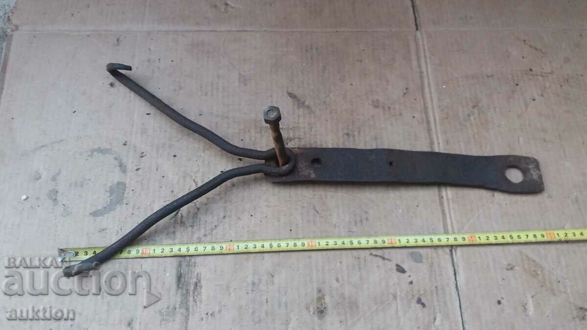 FORGED HOOKS, HANGS with price 8.99 BGN | € 4.60 FORGED HOOKS, HANGS with price 8.99 BGN | € 4.60