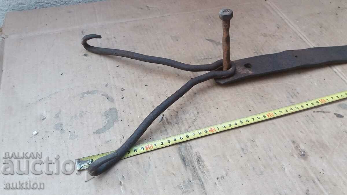 Auction FORGED HOOKS, HANGS Auction FORGED HOOKS, HANGS