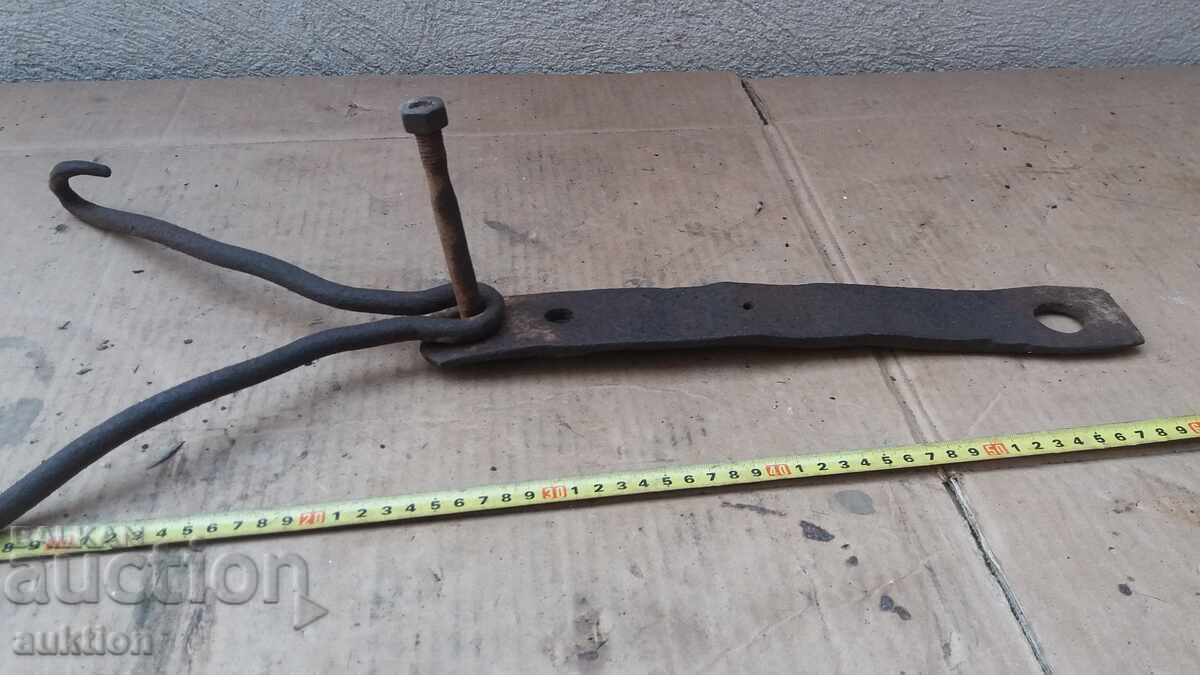 FORGED HOOKS, HANGS - 5 FORGED HOOKS, HANGS - 5